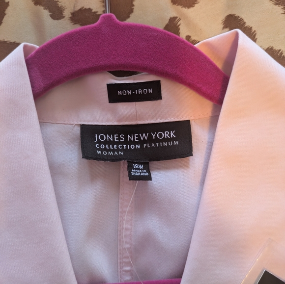 Jones New York NWT Women's Platinum Soft Pink Sleeveless shirt 18W - Picture 3 of 3